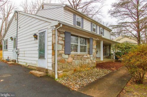 3220 Bruce Dr, Dresher, PA 19025-1606