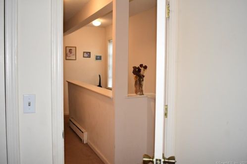 64 Elizabeth St, Waterbury, CT 06704-3434