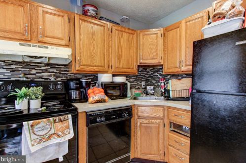 558 Stanbridge St, Norristown PA  19401-5312 exterior