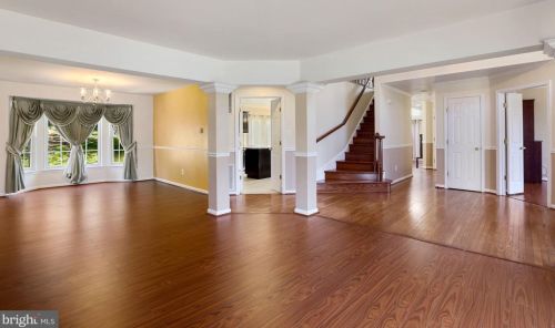 9272 Worthington Dr, Bristow VA  20136-5715 exterior