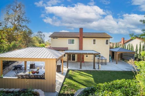1090 Heaton Moor Dr, Walnut CA  91789-4329 exterior