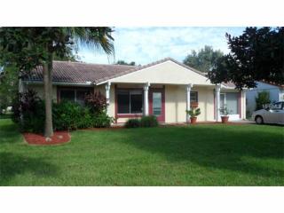 10146 Crown Ct, Orlando, FL 32821-8204
