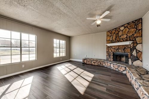 6305 Douglas Dr, Fort Worth TX  76148-3218 exterior