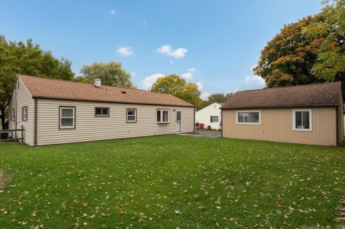 46 King St, Wallingford, CT 06492-2940