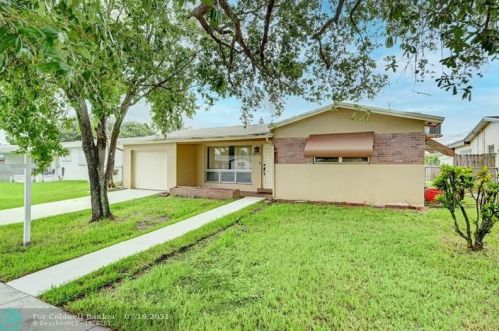 2015 32nd Ave, Hollywood FL  33021-4423 exterior