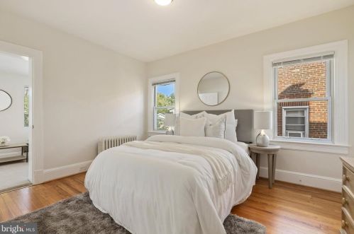 817 Quackenbos St, Washington DC 20011-1914 exterior