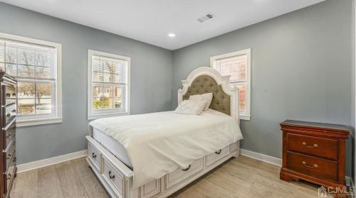 32 Linden St, Perth Amboy NJ  08861-4732 exterior