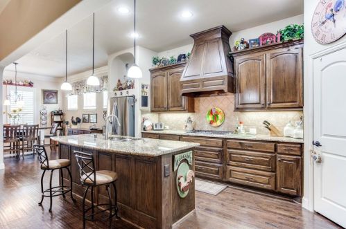 3604 Tuscan Hl Cir, Denton TX  76210-8066 exterior