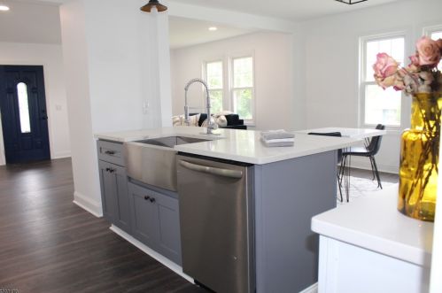 12 Sampson Ave, Dover NJ  07801-2734 exterior