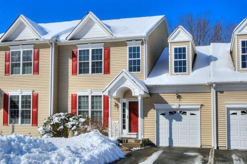 17 Fieldstone Ct, North Haven, CT 06473-2888