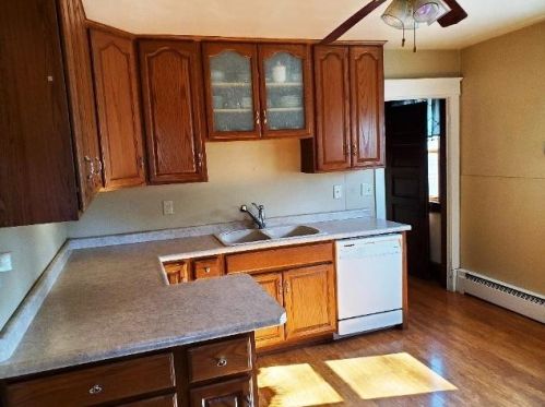 215 Rock St, Watertown, WI 53094-7664