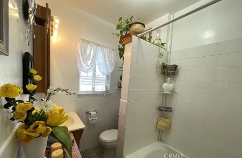 1504 Pearl Ave, Compton CA  90221-1556 exterior