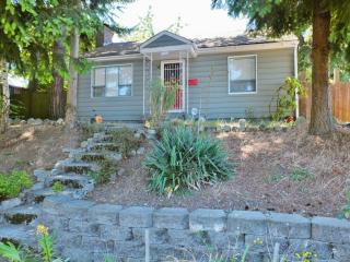 5702 45th St, Tacoma, WA 98407-2811