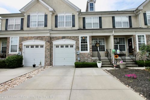 193 Brookfield Dr, Jackson Twp, NJ 08527-3864