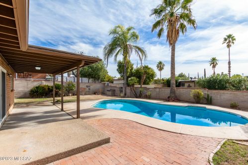 9326 30th St, Tucson AZ  85710-8006 exterior