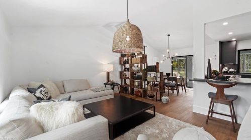 5345 Hawthorn Woods Way, Naples FL  34116-5023 exterior