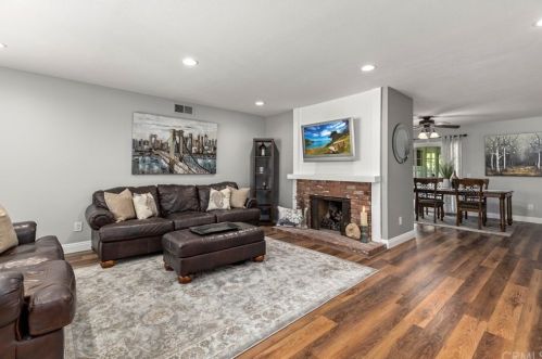 1038 Glendora Ave, Orange, CA 92865-2945