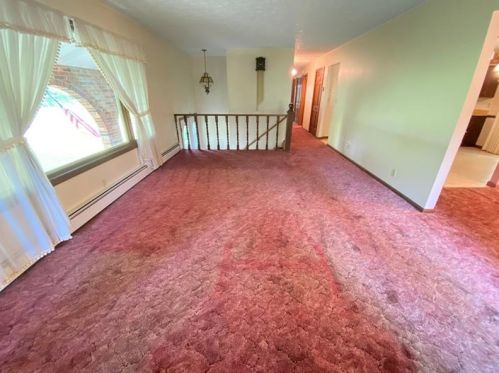 215 Jamestown Rd, Greenville PA  16125-9201 exterior