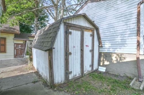 1028 Ironwood, Mishawaka IN  46544-4406 exterior