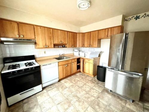 23 Kenyon Pl, Mount Vernon NY  10552-3018 exterior