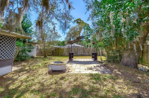 4025 Kibler Ln, Tarpon Springs, FL 34691-5461