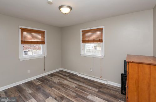 2429 Larkin Rd, Boothwyn PA  19061-2616 exterior