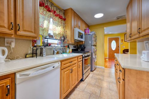 55 Folsom Ave, Huntington Station NY  11746-1015 exterior