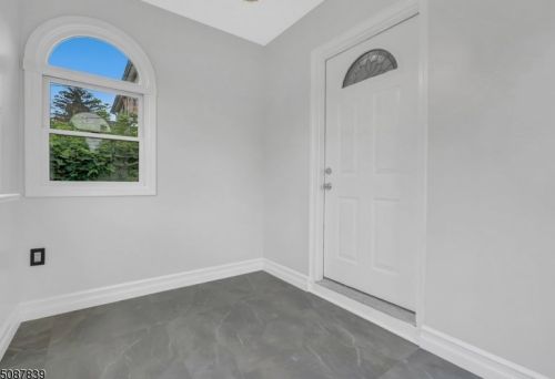 16 Dayton Cres, Bernardsville NJ  07924-2705 exterior