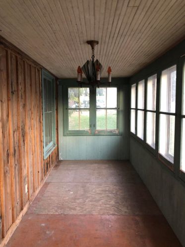 1210 Decorah Rd, West Bend, WI 53095-9508