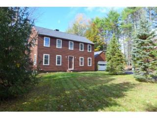 466 Wilsons Crossing Rd, Auburn, NH 03032-3704
