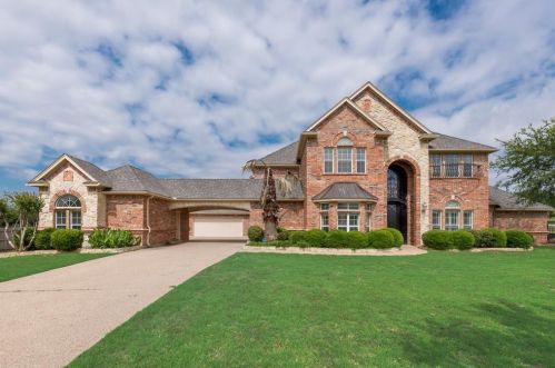 5400 Lucca Dr, Fort Worth, TX 76140-8243