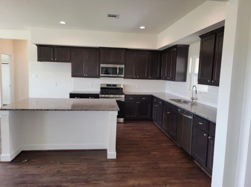 1615 Ladelle St, Dinsmore TX  77488-3428 exterior