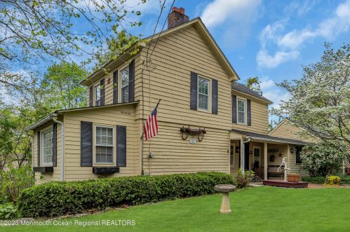 560 Winding River Ln, Bricktown, NJ 08724-1184