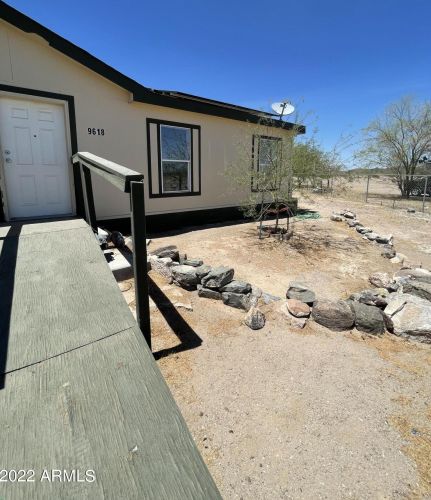 9618 415th Ave, Tonopah, AZ 85354-7258