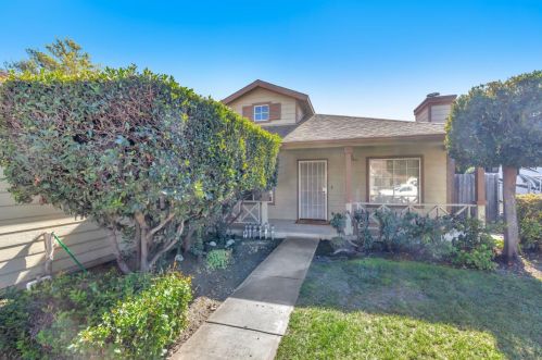 631 Talbot Dr, Hollister CA  95023-5637 exterior