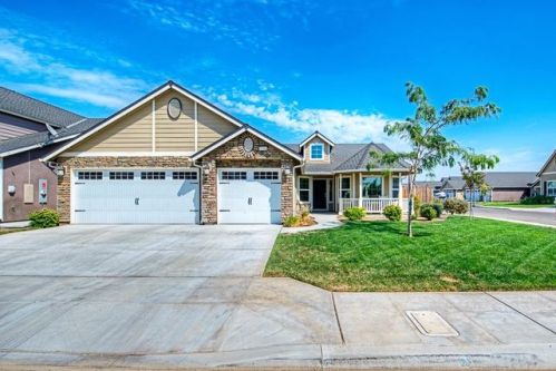 5346 Lucy Ruiz Ave, Fresno, CA 93723-9383