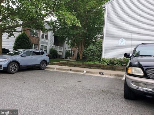 3409 Lakeside View Dr, Falls Church, VA 22041-2454
