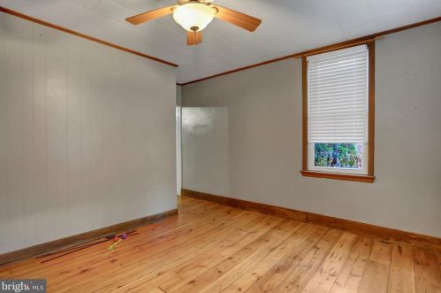 118 Prince St, Lees Cross Roads, PA 17257-1318