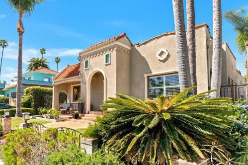 233 Bennett Ave, Long Beach, CA 90803-1527