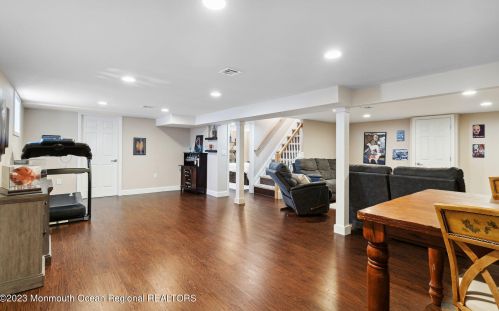 542 California Ave, Bricktown NJ 08724-1402 exterior