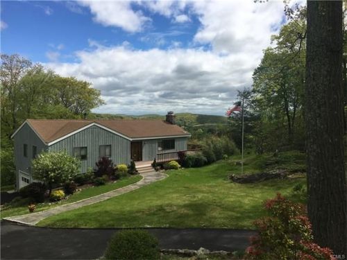 336 Barrack Hill Rd, Ridgefield, CT 06877-3031