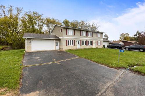 702 Roosevelt Rd, Twin Lakes, WI 53181-9619