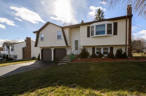 292 Marshall Ln, Derby, CT 06418-2340
