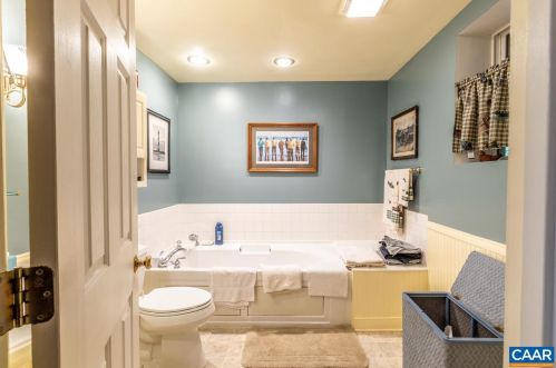 287 Jefferson Dr, Bybee VA 22963-3212 exterior