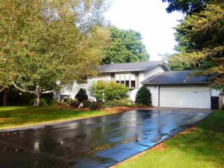 1403 52nd St, Wausau, WI 54403-9687