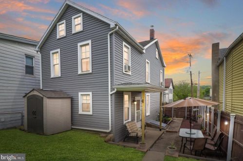 105 Liberty St, Schuylkill Haven, PA 17972-1703