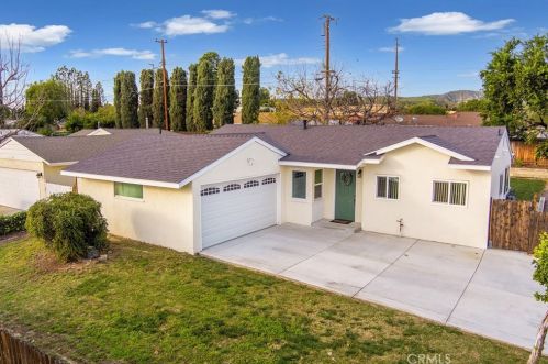 2647 Angela St, Simi Valley CA  93065-2605 exterior