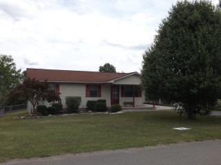 146 Leabow Cir, Tazewell, TN 37879-6217