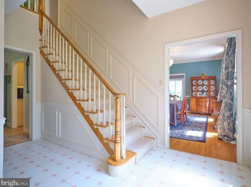 4203 Goshen Rd, Newtown Square, PA 19073-1609