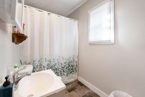 309 Stanton Ave, Springfield OH 45503-3758 exterior